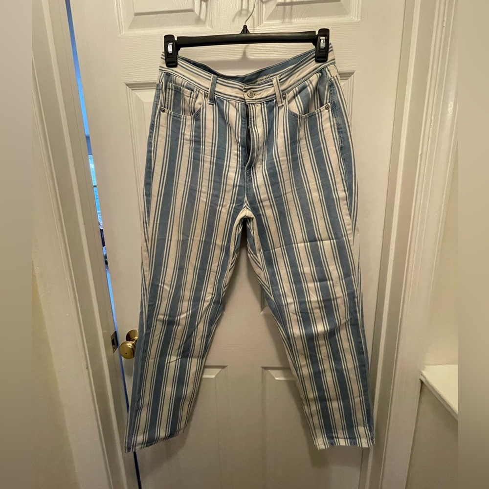 American eagle cropped jeans